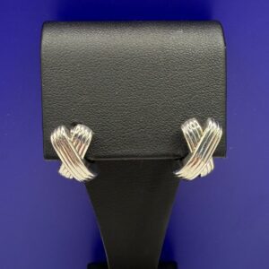 Crossed Hinged Hoops