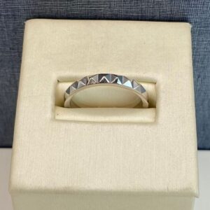 Pointed White Gold Band