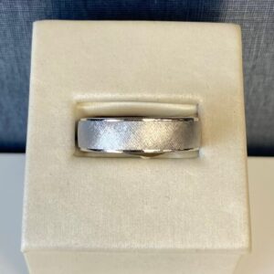 White Gold Gent's Band with Florentine Finish