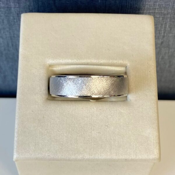 White Gold Gent's Band with Florentine Finish