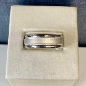 Brushed and Polished Gold Gent's Ring with Milgrain Detail