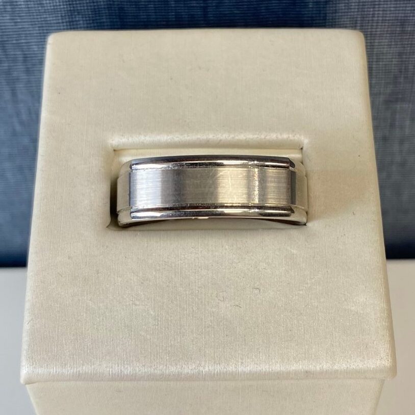 Brushed and Polished Gold Gent's Ring