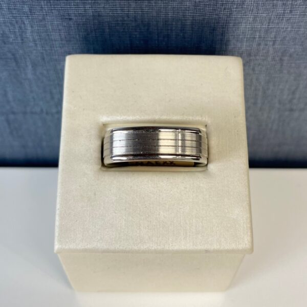 14kw-G01663 White Gold Ribbed Gents Ring