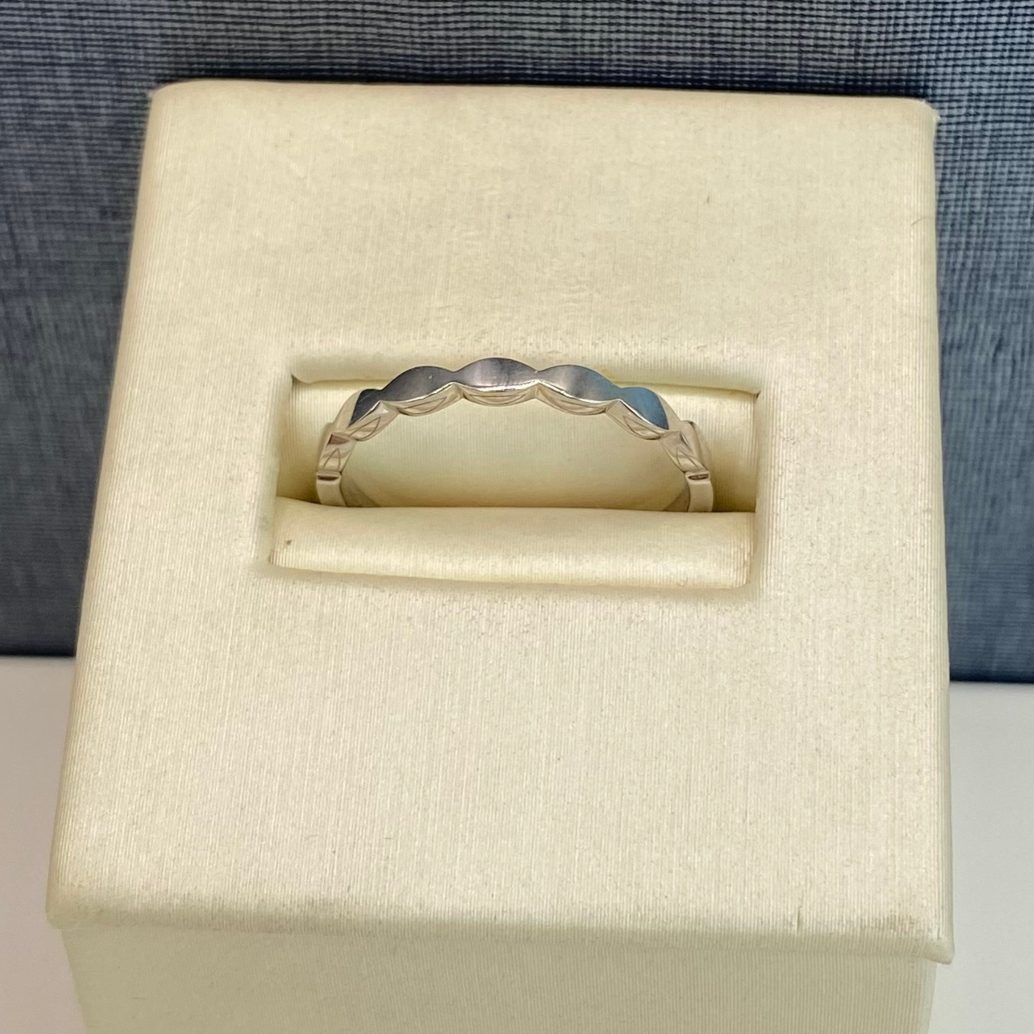 Matte Oval White Gold Stackable