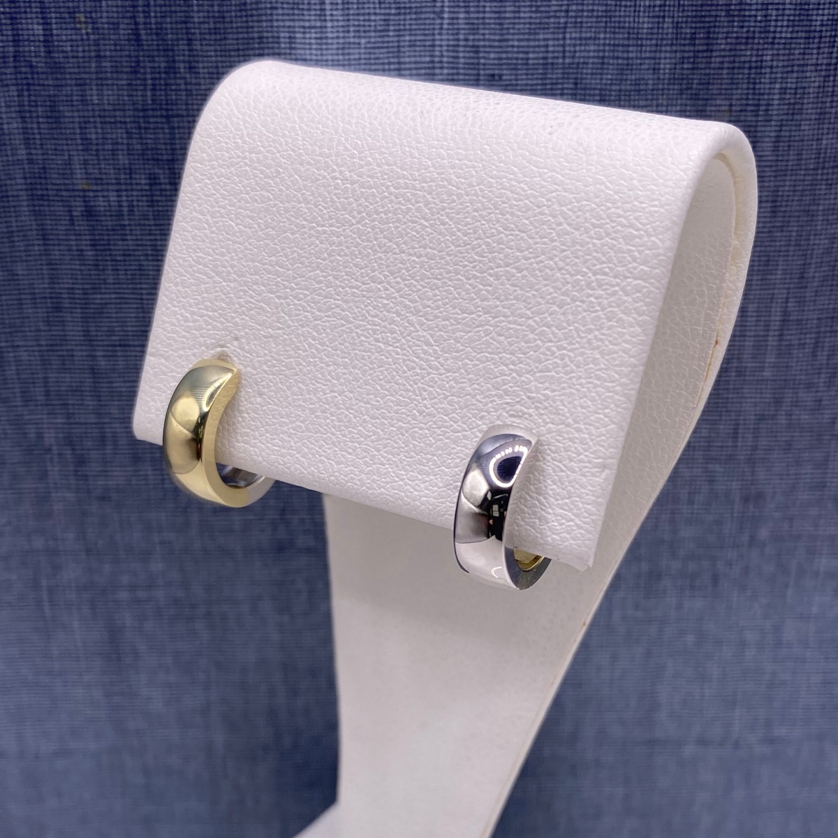 Two Tone Reversible Huggies