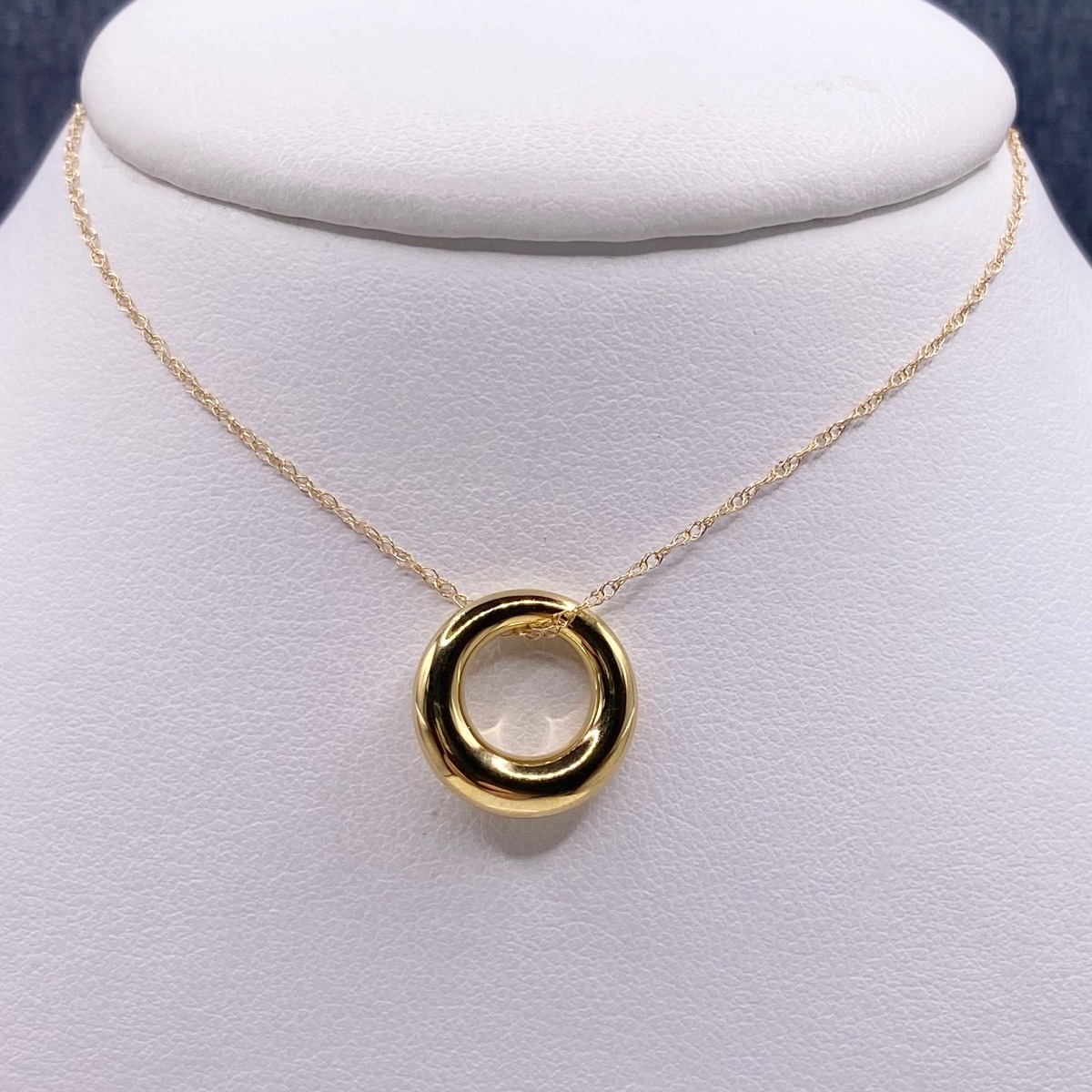 Puffed Torus Necklace in Yellow Gold