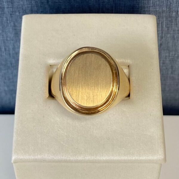 Engravable Yellow Gold Ring