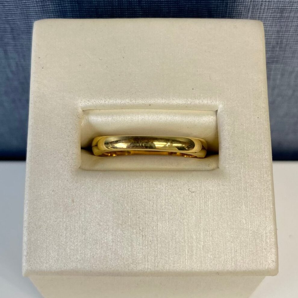 Plain Yellow Gold Band