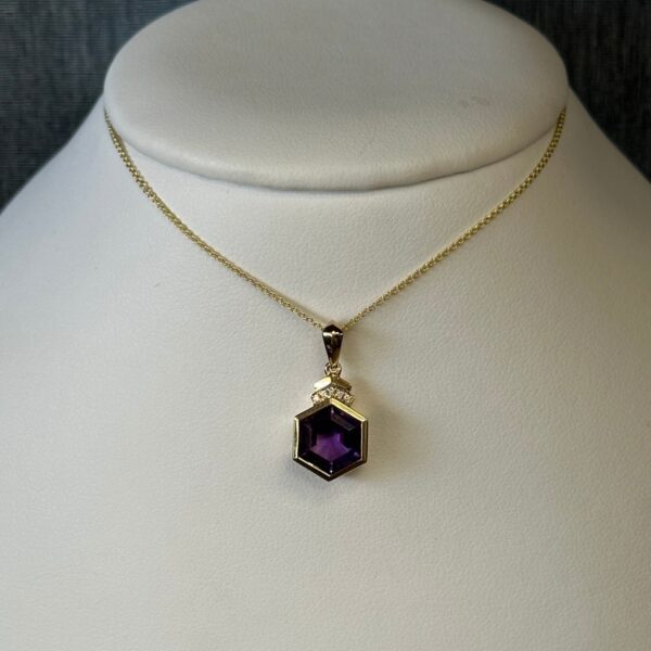 Ame-H06374 Amethyst and Diamond Necklace in Yellow Gold