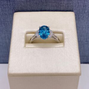 Zircon and Diamond Fashion Ring in White Gold