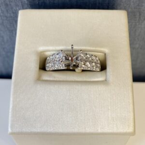 Diamond Engagement Ring in White Gold