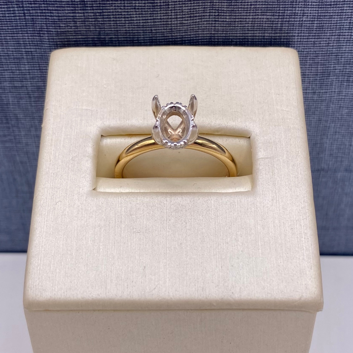 Two Tone Oval Mounting