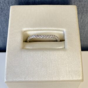 Diamond wedding band in White Gold