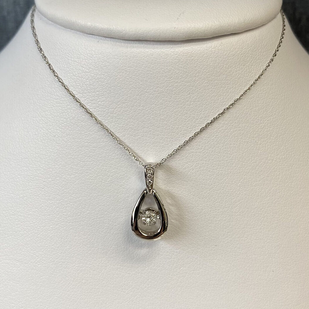 Shimmer Diamond Necklace in 14k White Gold