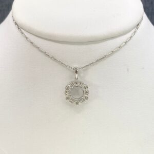 Diamond Mounting with Halo and Milgrain Detail