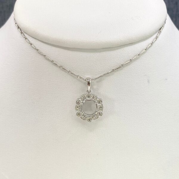 Diamond Mounting with Halo and Milgrain Detail