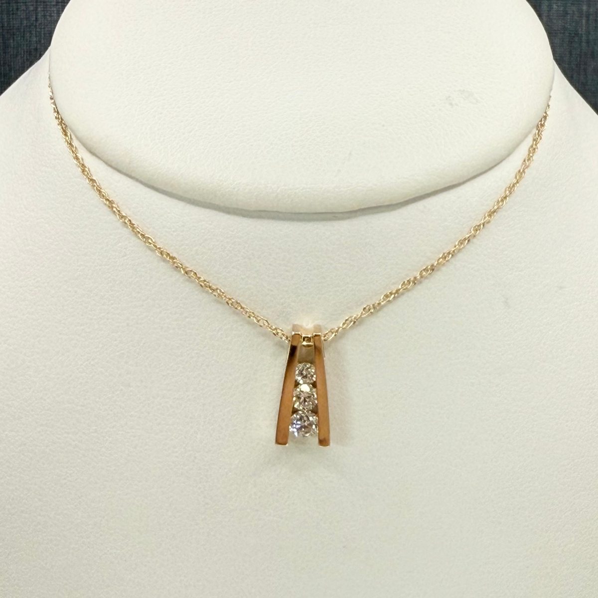 Diamond Necklace in Yellow Gold