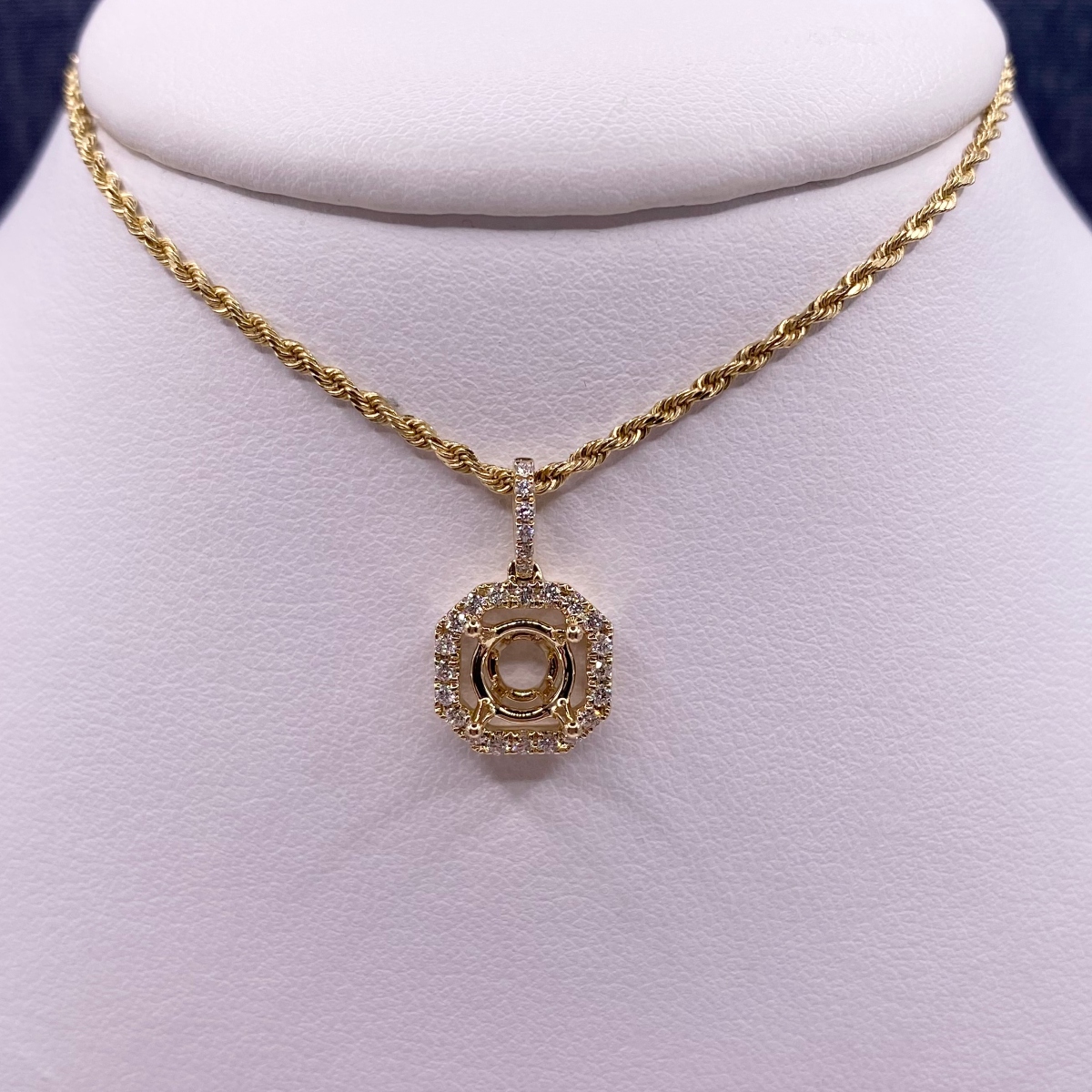 Yellow Gold Diamond Mounting