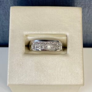 Princess Cut Diamonds in White Gold Wedding Band