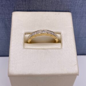 Alternating Lab Diamond Pattern Ring