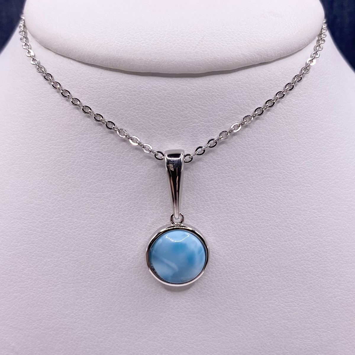Round Larimar Necklace in Silver