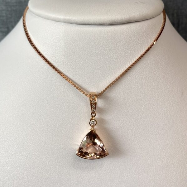 14kr, Morganite and Dia Pendant