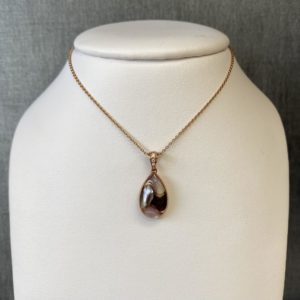 Oyster Shell and Diamond Pendant in 14k Rose Gold