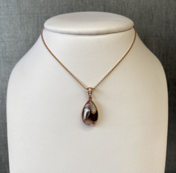 Oyster Shell and Diamond Pendant in 14k Rose Gold