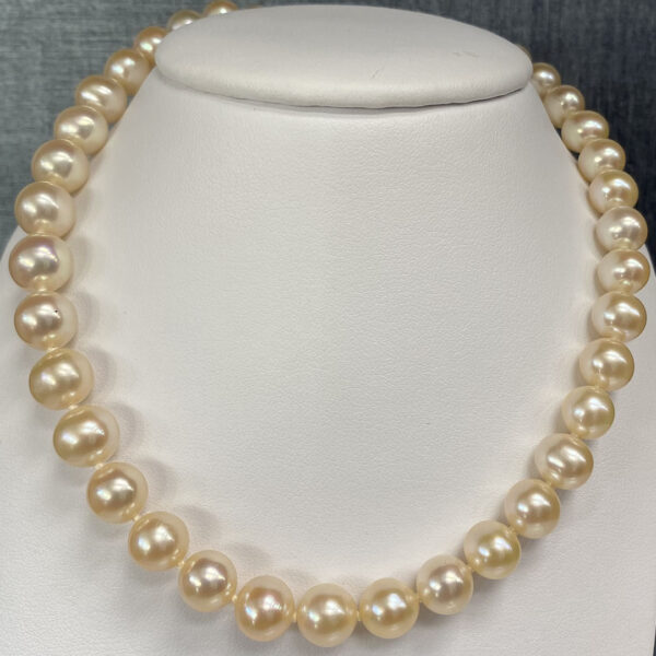 Fresh Water Pearl Strand