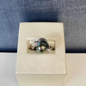 Pearl and 14k White Gold Ring