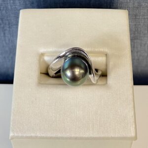 Pearl and 14k White Gold Ring