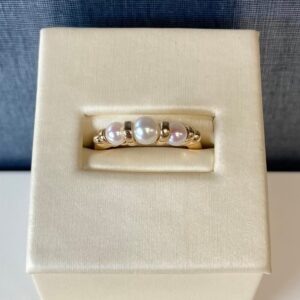 Pearl Ring in Yellow Gold