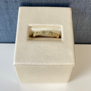 Per-D03597 Peridot and Diamond Yellow Gold Stackable Ring