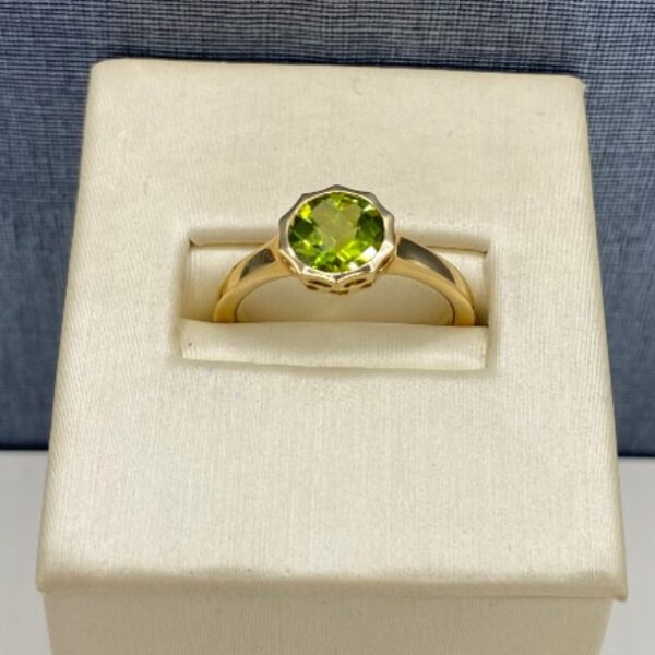 Rose Cut Peridot in Yellow Decagon Bezel