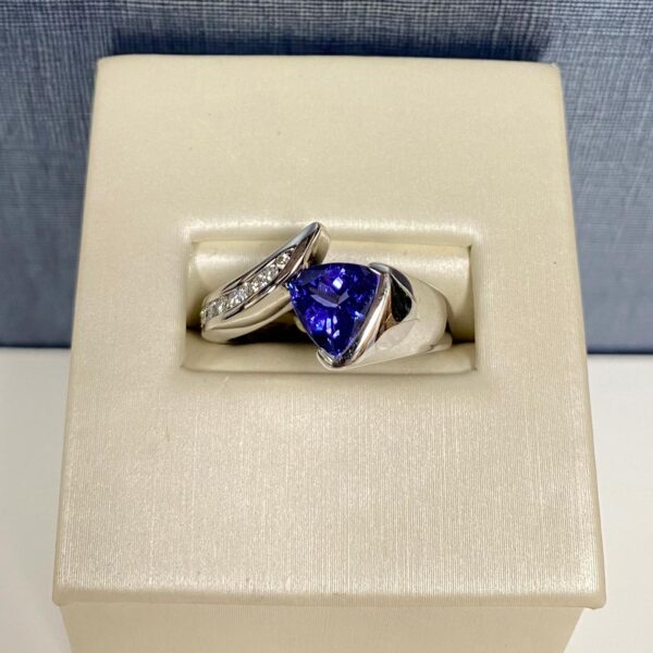 Tanzanite and Diamond White Gold Ring