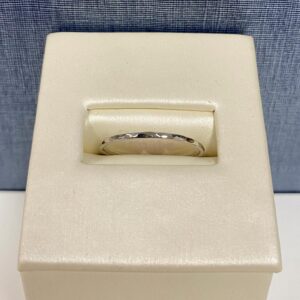 Hammered Detail White Gold Stackable Ring