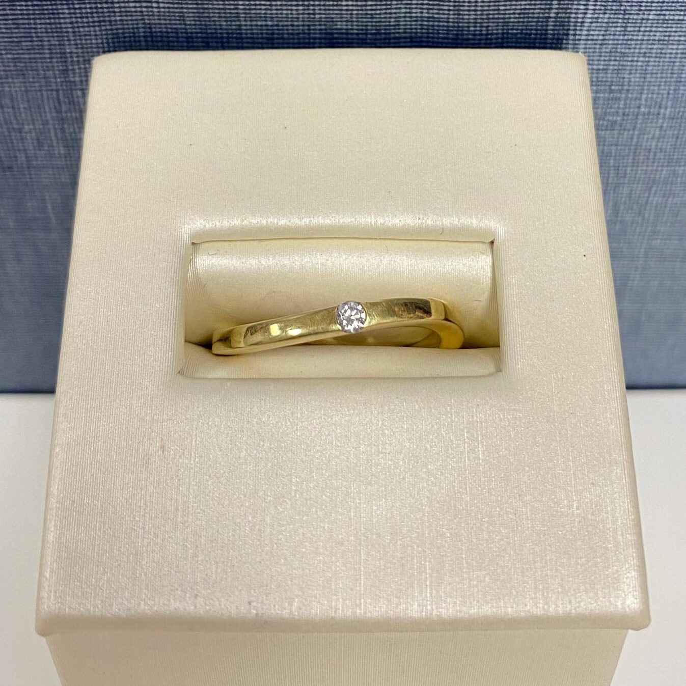 Diamond and Yellow Gold Ring