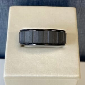 Black Ring With Alternating Thickness